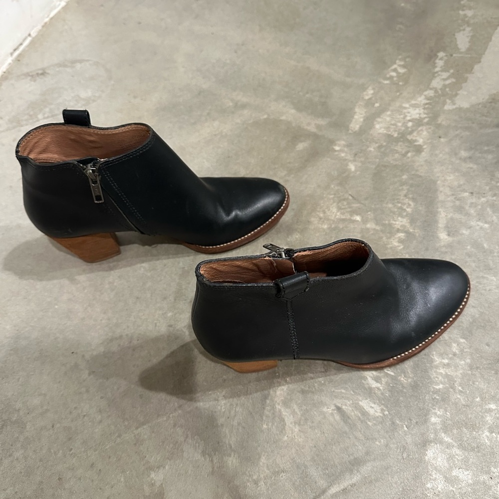 Madewell Black Leather Ankle Boots - Picture 2 of 5